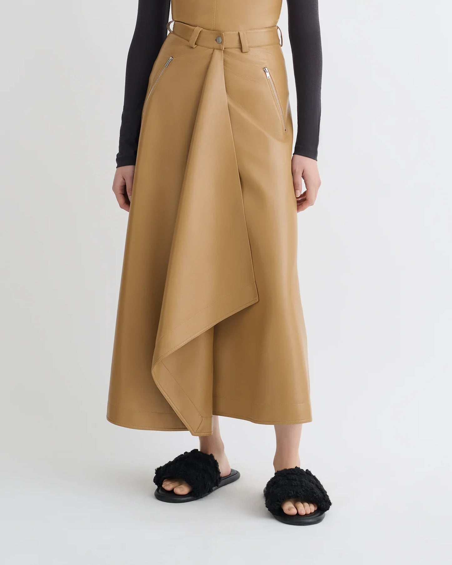 Neith Skirt in Oak