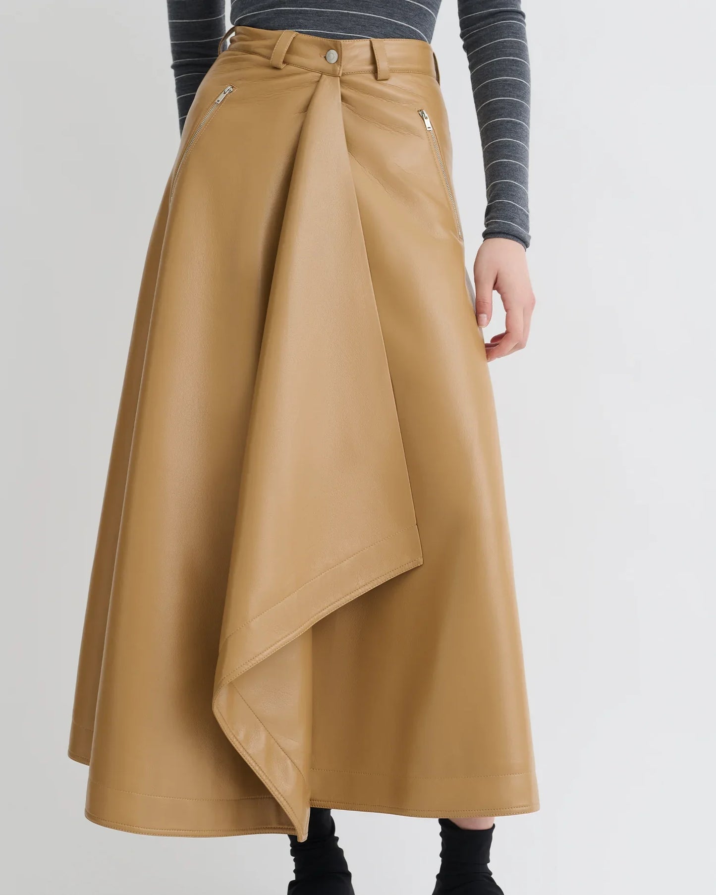 Neith Skirt in Oak